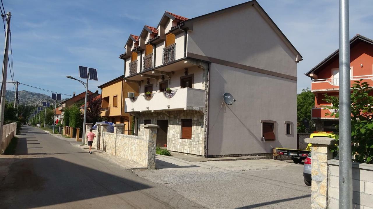 Apartmani Mia Vuksanovic Cetinje Exterior photo